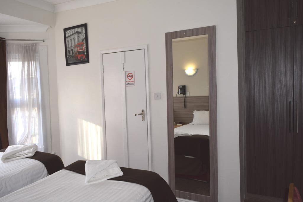 Holland Park Grove Hotel